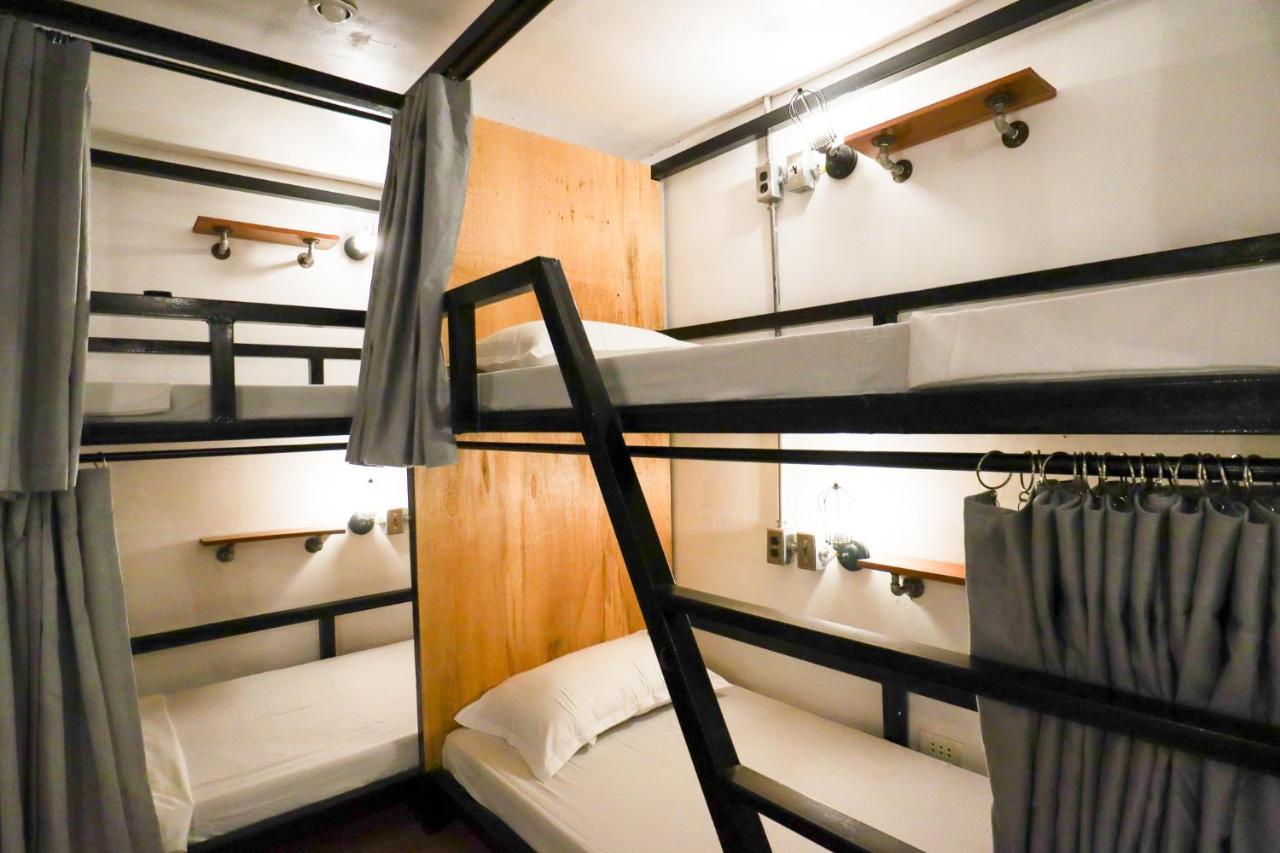 Ocean Breeze Hostel By Daily Sweet Moalboal Ngoại thất bức ảnh