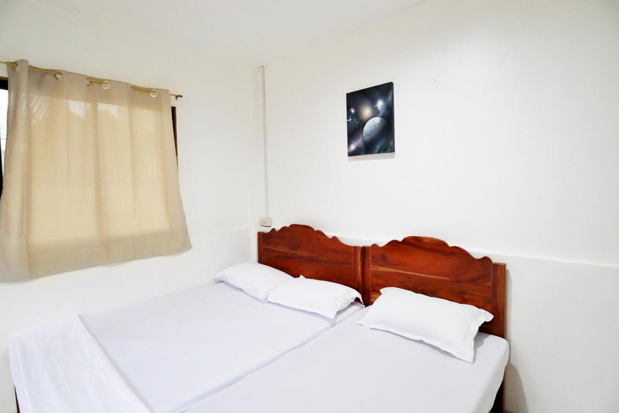 Ocean Breeze Hostel By Daily Sweet Moalboal Ngoại thất bức ảnh