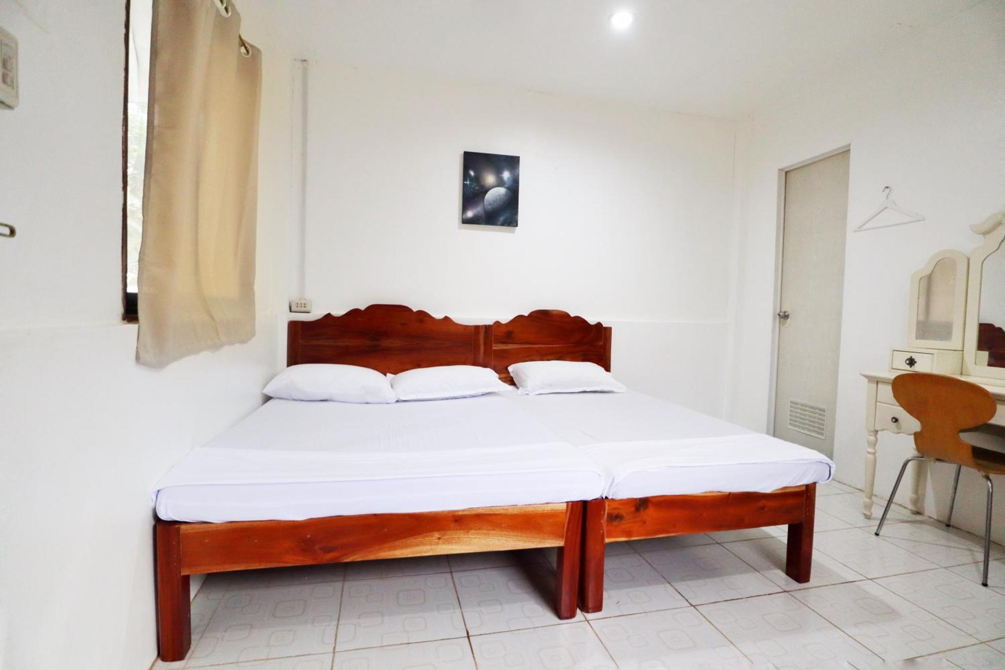 Ocean Breeze Hostel By Daily Sweet Moalboal Ngoại thất bức ảnh