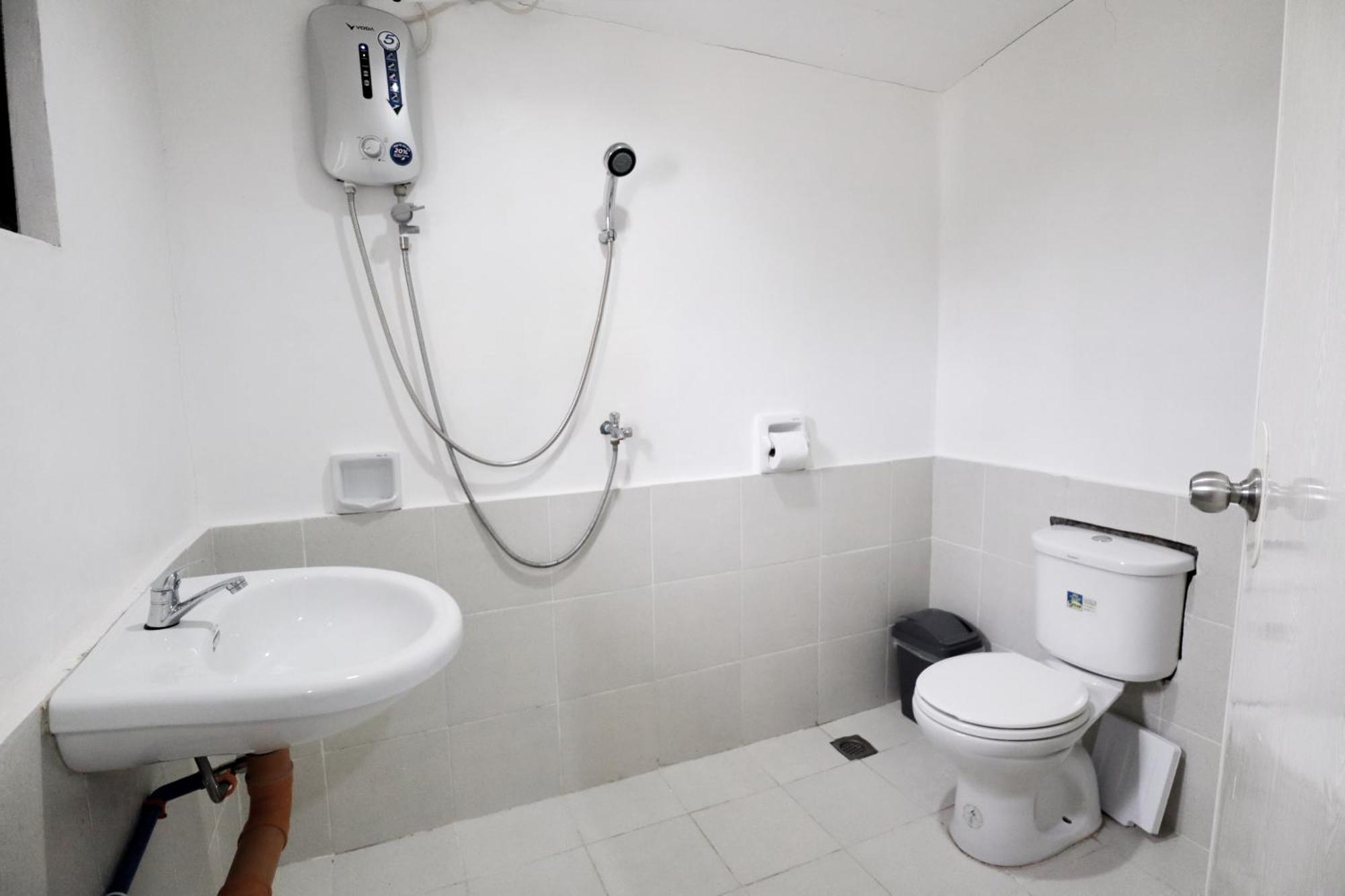 Ocean Breeze Hostel By Daily Sweet Moalboal Ngoại thất bức ảnh