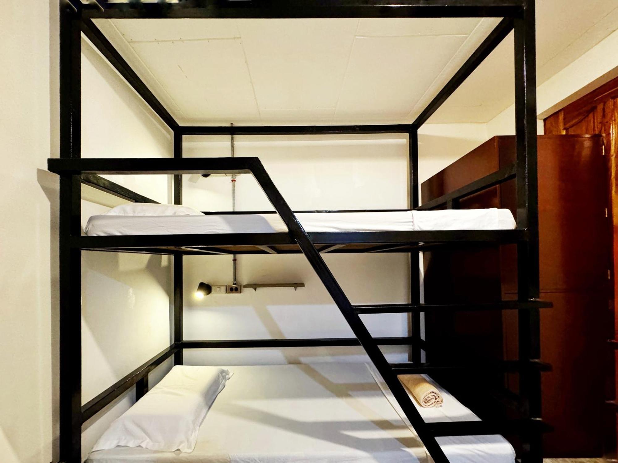 Ocean Breeze Hostel By Daily Sweet Moalboal Ngoại thất bức ảnh