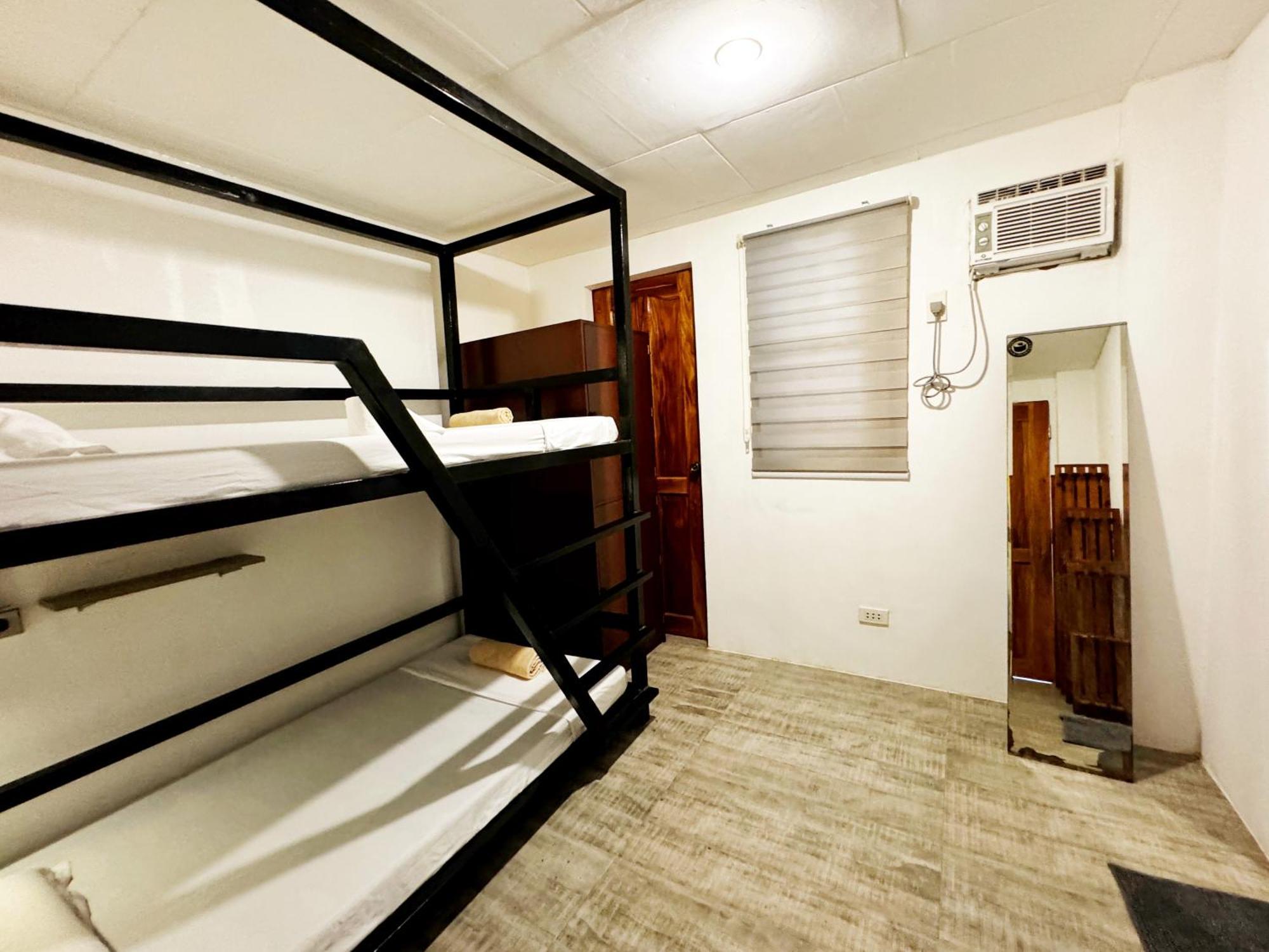 Ocean Breeze Hostel By Daily Sweet Moalboal Ngoại thất bức ảnh