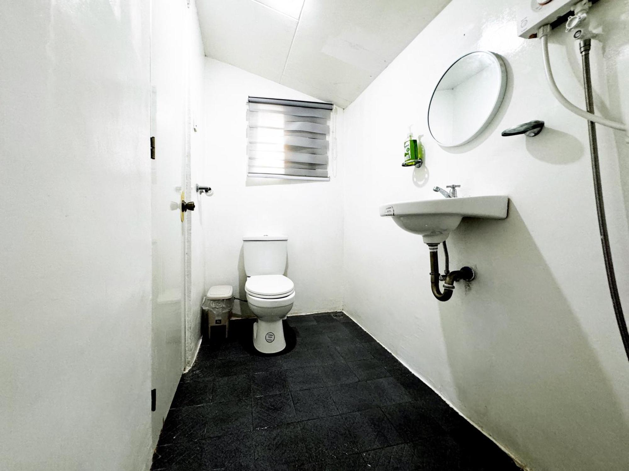 Ocean Breeze Hostel By Daily Sweet Moalboal Ngoại thất bức ảnh